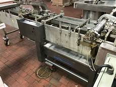 Biscuit Sandwiching Machine