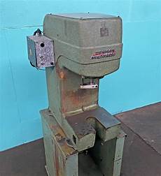 Universal Hydraulic Presses